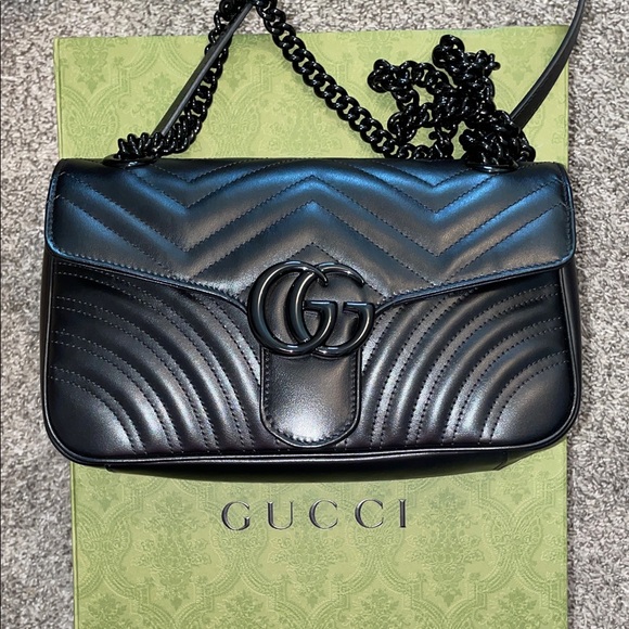 GG Marmont medium shoulder bag - Picture 3 of 16